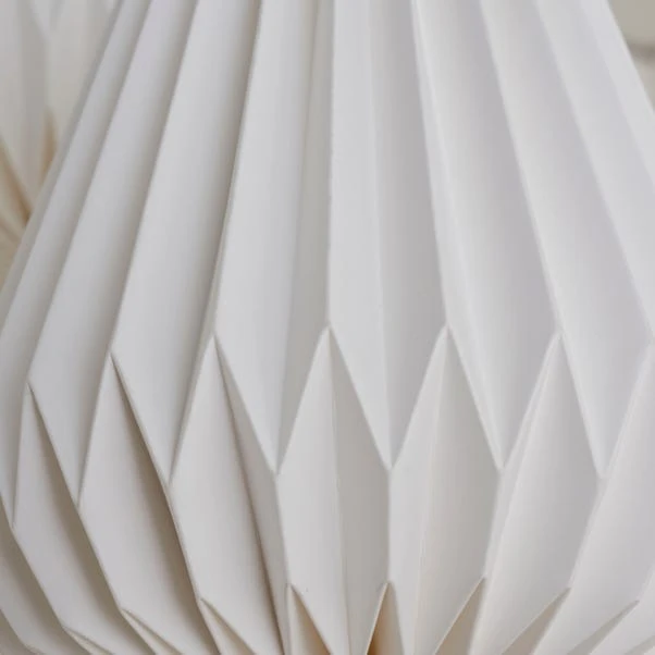 The Edited Life Origami 3 Light Paper Cluster Ceiling Fitting 3 The Edited Life Origami 3 Light Paper Cluster Ceiling Fitting - Image 3