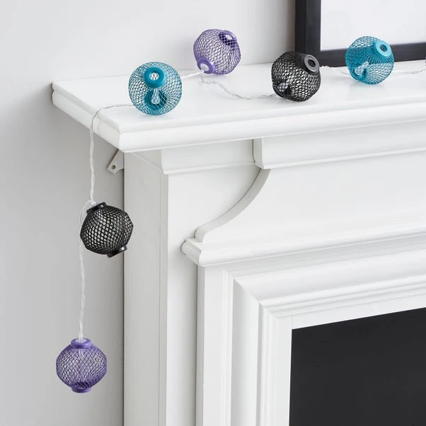 Dunelm Metal Mesh Lantern LED String Lights 2 Dunelm Metal Mesh Lantern LED String Lights - Image 2